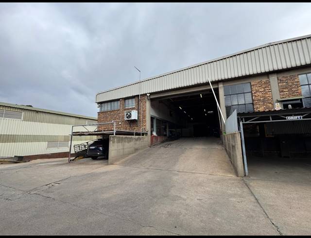 282M² WAREHOUSE TO LET IN WYNBERG